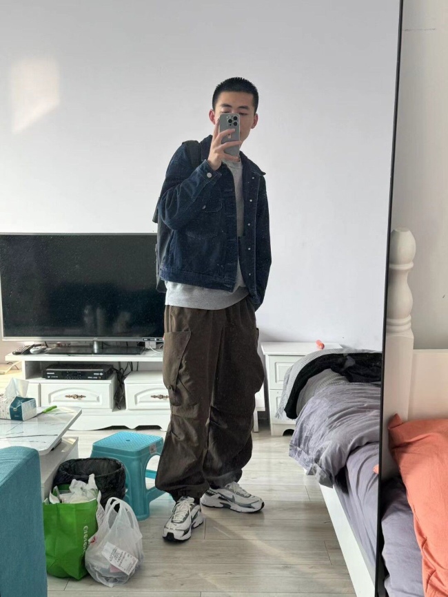 正装寸头土直男弟弟