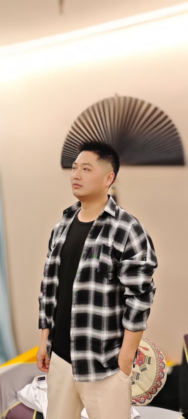 北方正装肉壮小叔